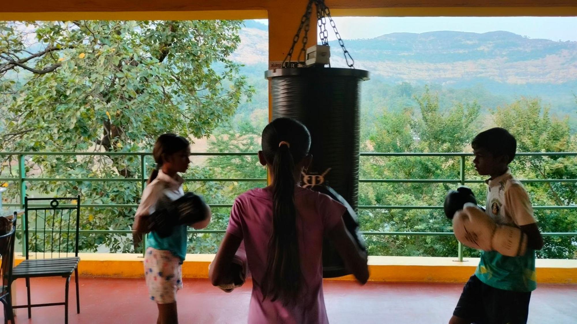King'S Landing Villa Karjat Esterno foto