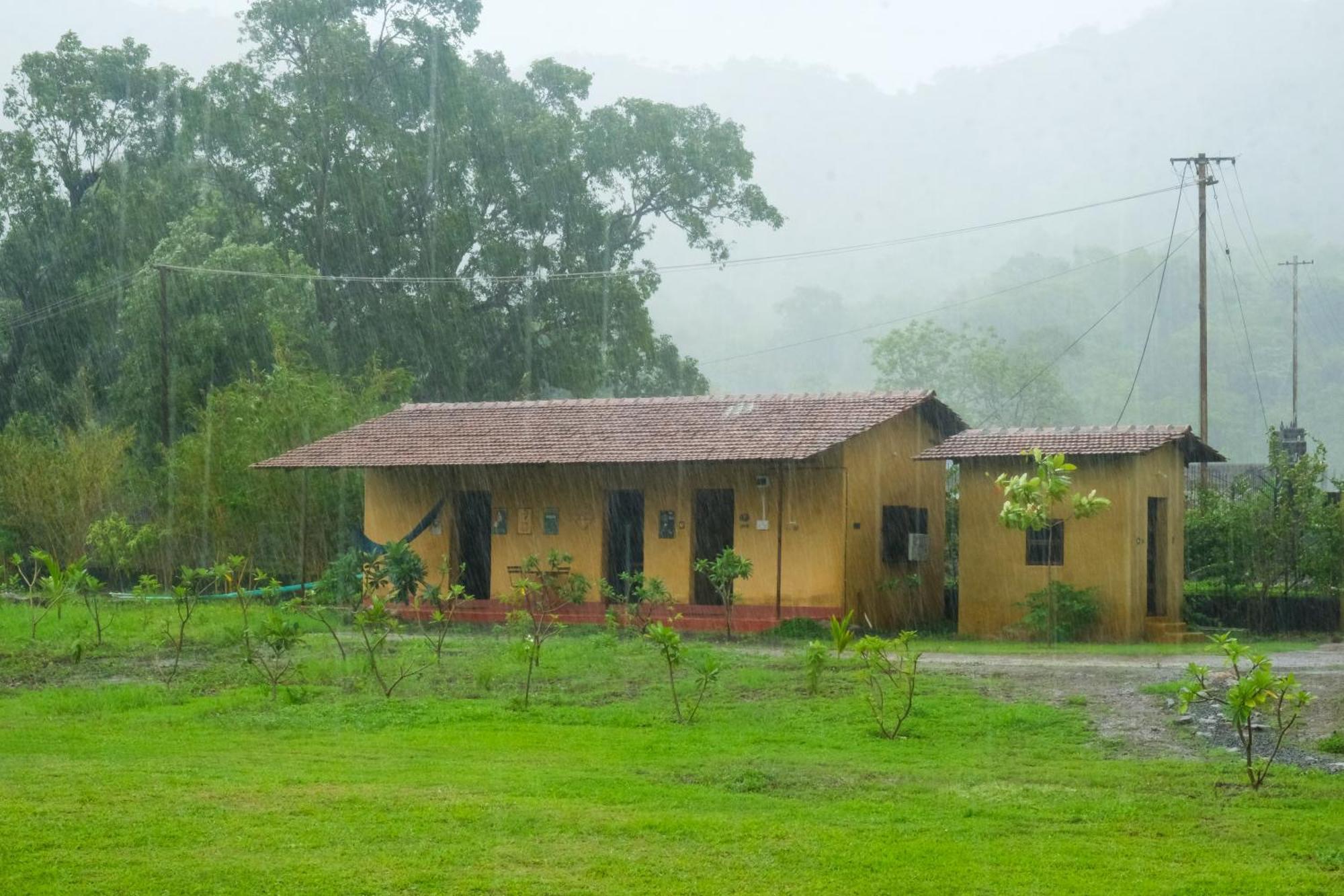 King'S Landing Villa Karjat Esterno foto