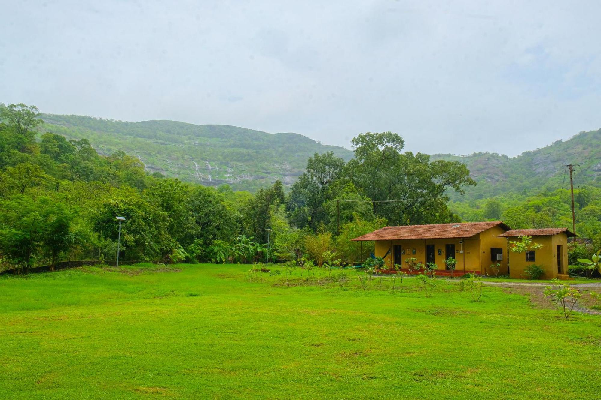 King'S Landing Villa Karjat Esterno foto