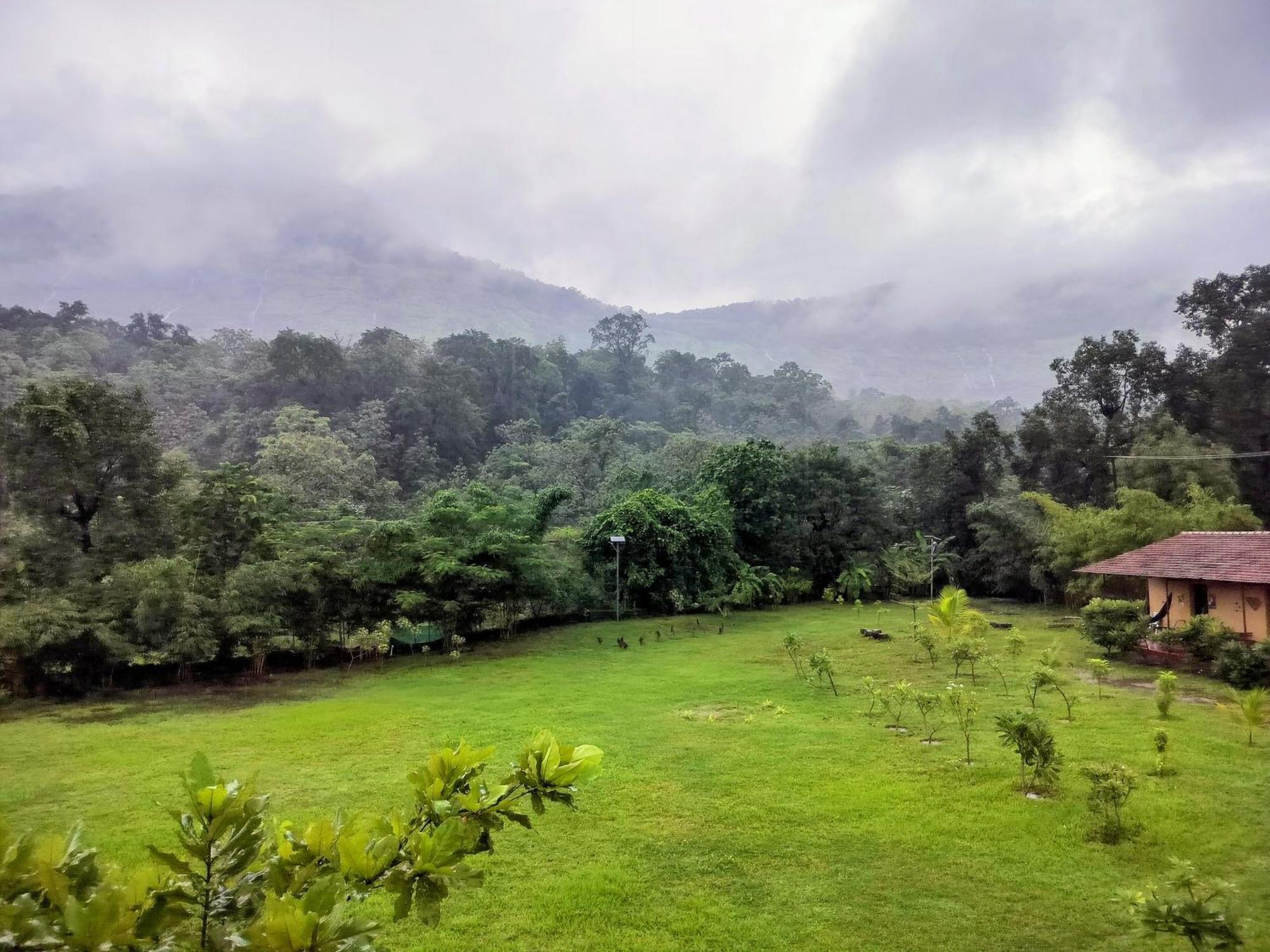 King'S Landing Villa Karjat Esterno foto