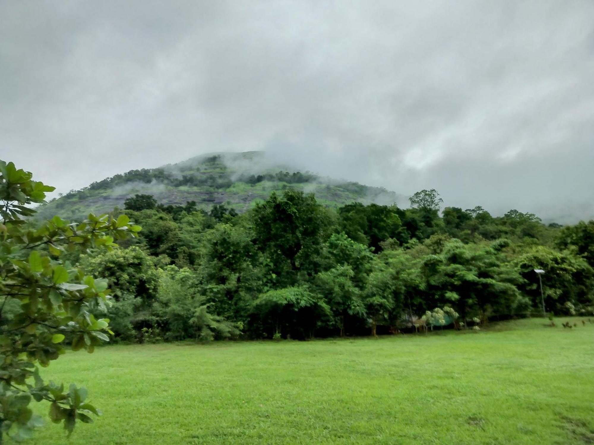 King'S Landing Villa Karjat Esterno foto
